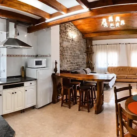 Cholo Apartman